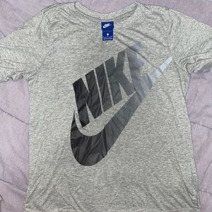 Nike T-shirt